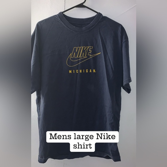 Mens Nike University of Michigan tee size large - Picture 1 of 4